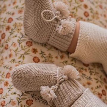 Knitted baby booties - Gris Perle